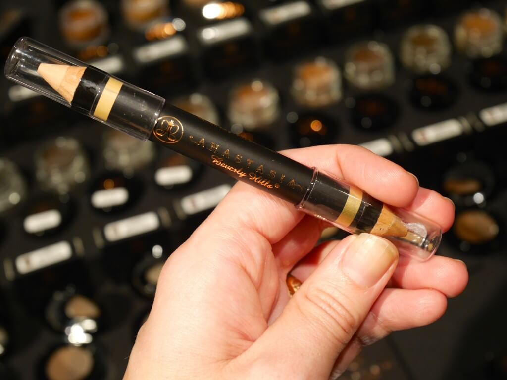 Anastasia Beverly Hills Tove castor